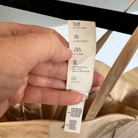 La Perla Corset with Gold Hardware and Lace Back - Picture 10 of 14